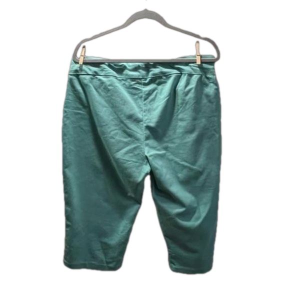 Croft & Barrow|Capris|Size 16P - Picture 2 of 8